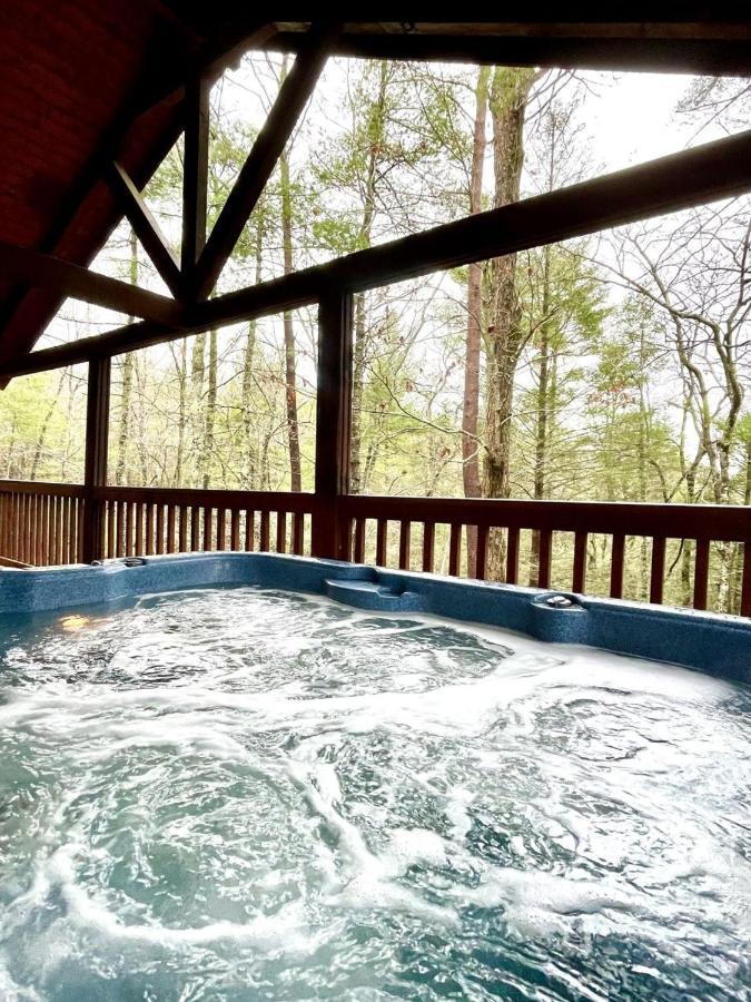 Crazy Bear - Motorcycle Friendly Home With Hot Tub And Grill Tellico Plains 外观 照片